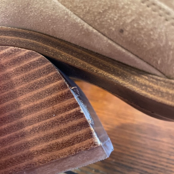 Vince Camuto Gradina Block Heel color Tortilla suede size 8.5 - Picture 6 of 10